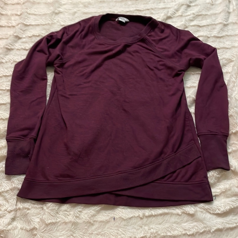 Danakin burgundy size small sweater